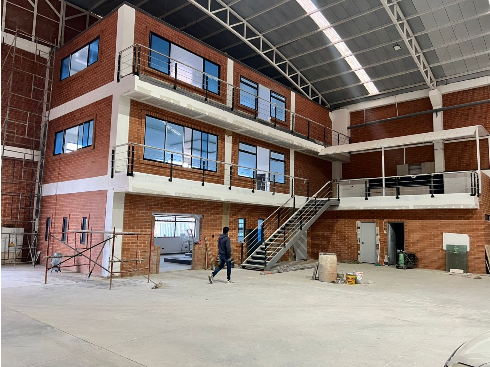 ARRIENDO BODEGA PARQUE INDUSTRIAL MOSQUERA 2.100 M2 75 KVA - 6