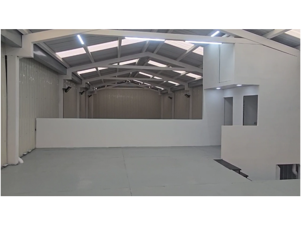 ARRIENDO BODEGA LAS FERIAS 500 M2 30 KVA
