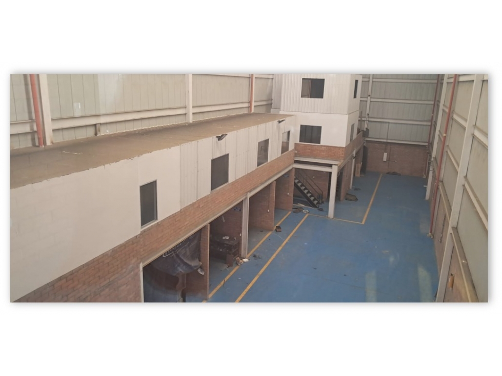 VENTA Y/O ARRIENDO BODEGA ZONA FRANCA 702 M2 45 KVA - 2