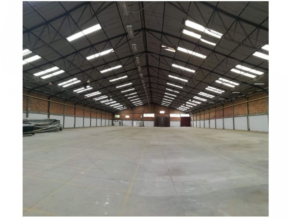 VENTA BODEGA FONTIBON 3.776 M2 220 KVA