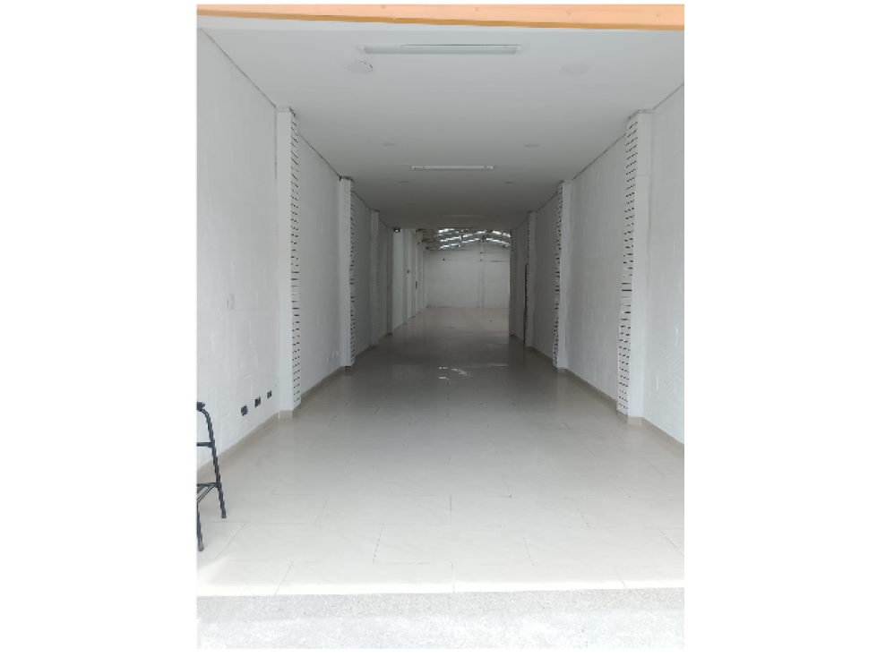 ARRIENDO BODEGA TOBERIN 320 M2 20 KVA — foto 3