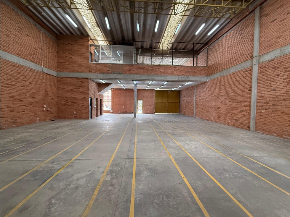 VENTA BODEGA PARQUE INDUSTRIAL FOTIBON 385 M2 - 2