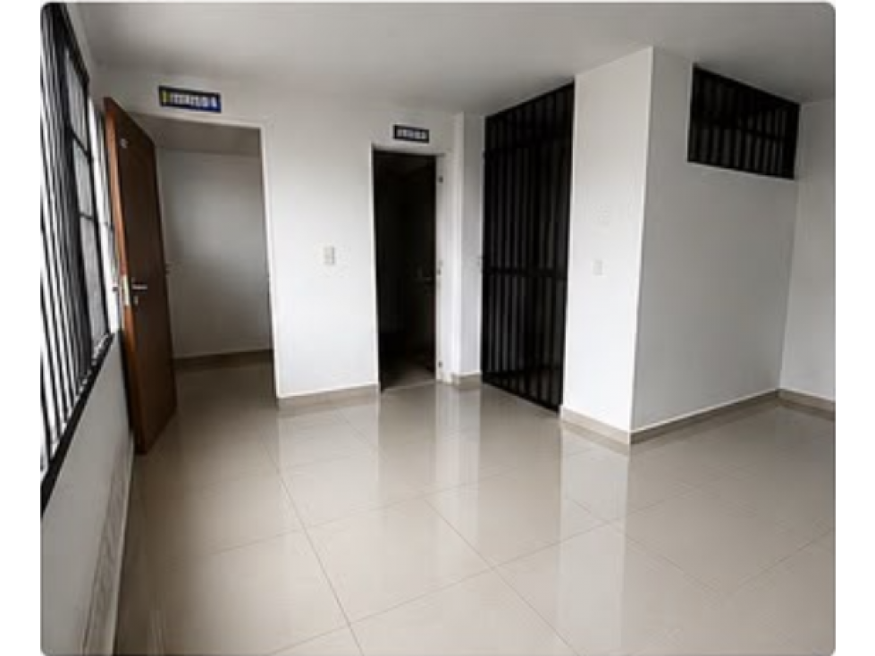ARRIENDO BODEGA LAS FERIAS 482 M2 — foto 3