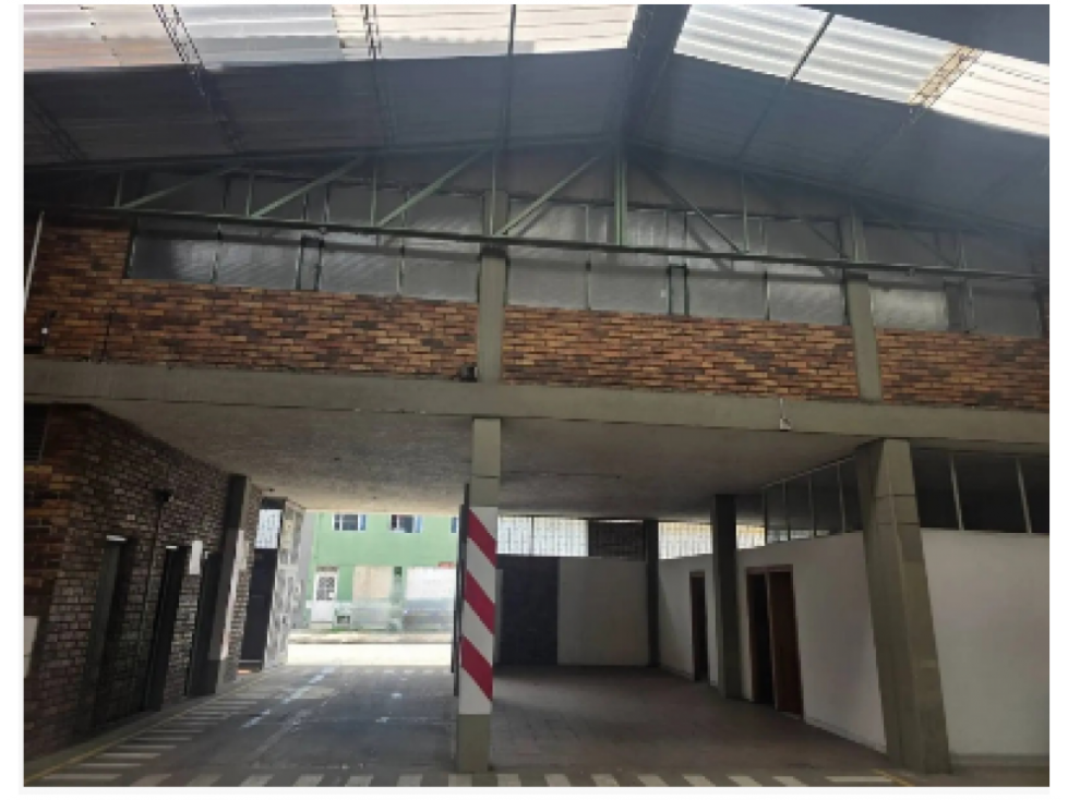 VENTA BODEGA PUENTE ARANDA 865 M2 10 KVA - 2
