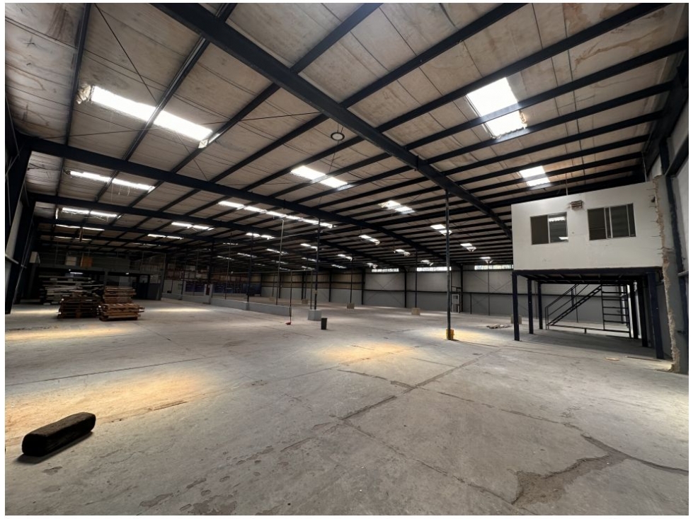 ARRIENDO BODEGA ENGATIVA 2.500 M2 50 KVA — foto 6