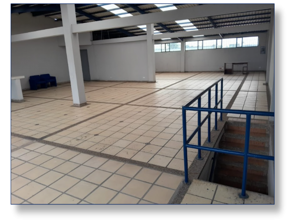 VENTA BODEGA PUENTE ARANDA 1.200 M2
