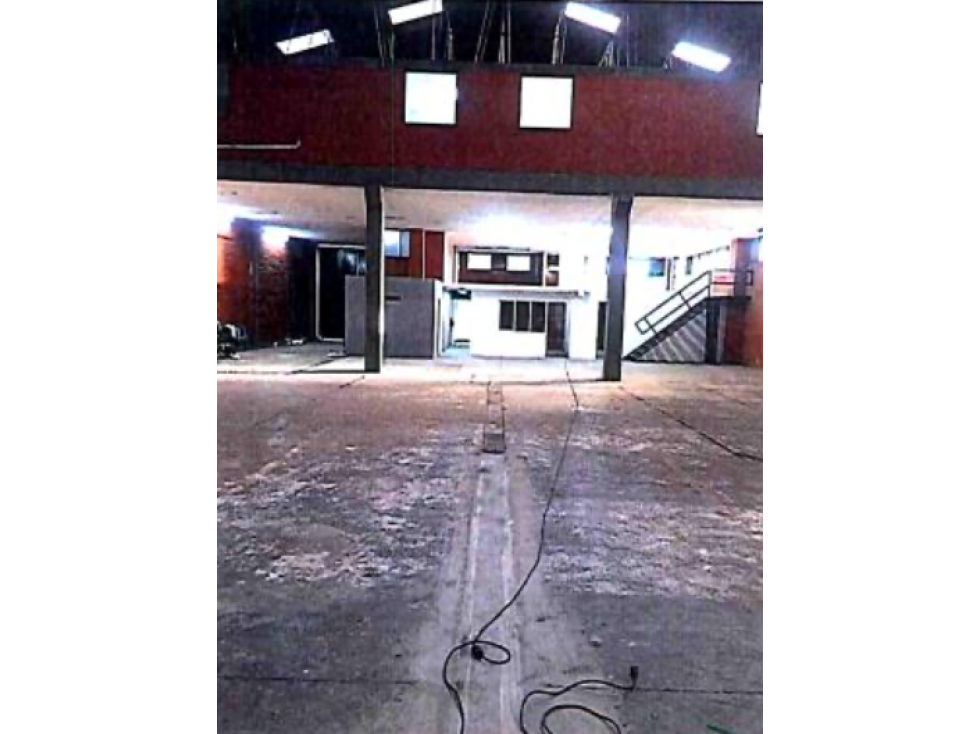 ARRIENDO BODEGA MONTEVIDEO 1.200 M2 - 2