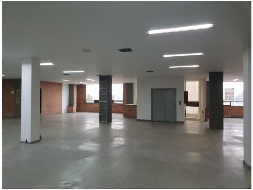VENTA Y/O ARRIENDO BODEGA PUENTE ARANDA? 3.565 M2 54 KVA