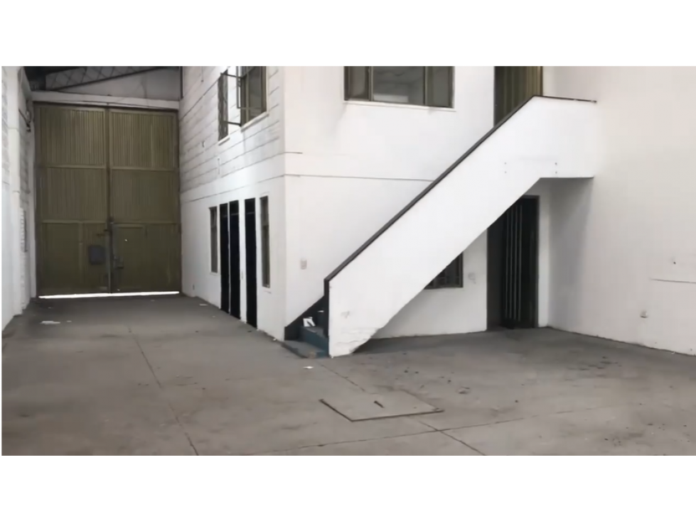 VENTA Y/O ARRIENDO BODEGA PUENTE ARANDA 280 M2