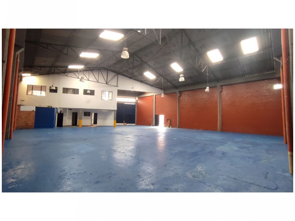 ARRIENDO BODEGA ALQUERIA LA FRAGUA 740 M2 25 KVA — foto 2