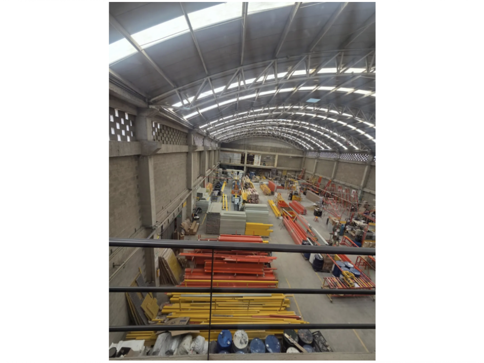 ARRIENDO BODEGA EL TINTAL 1.600 M2 150 KVA - 3