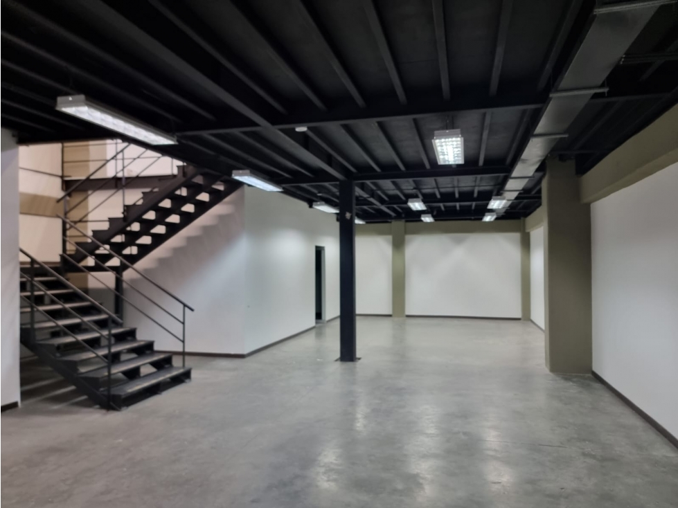 ARRIENDO BODEGA ENGATIVA 617 M2 30 KVA - 3