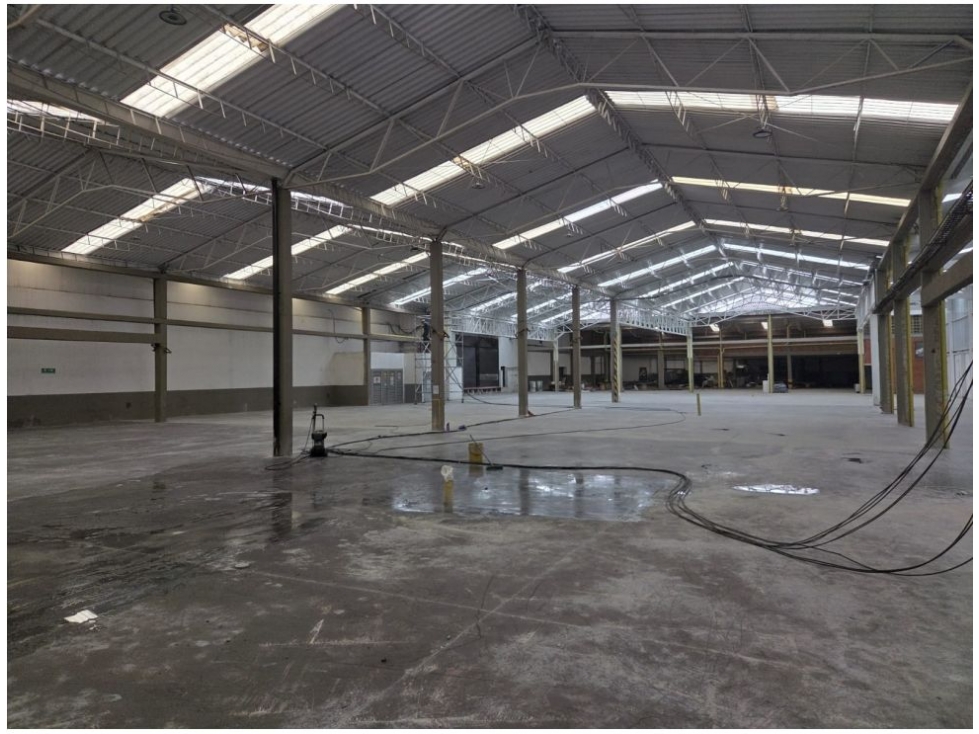 ARRIENDO BODEGA LA SEVILLANA 3.351 M2 300 KVA - 3