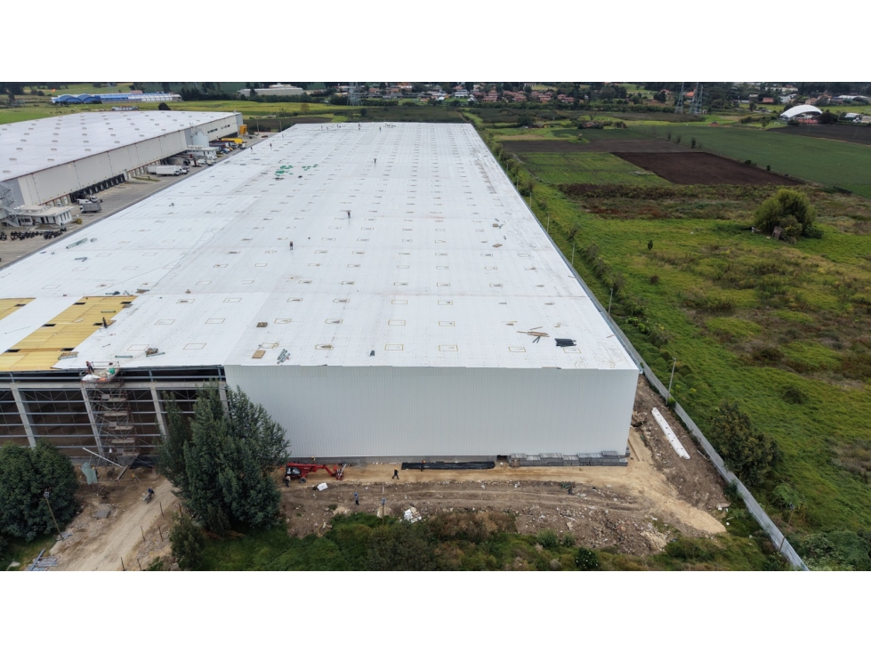 ARRIENDO BODEGA PARQUE INDUSTRIAL SIBERIA 16.387 M2 400 KVA - 4