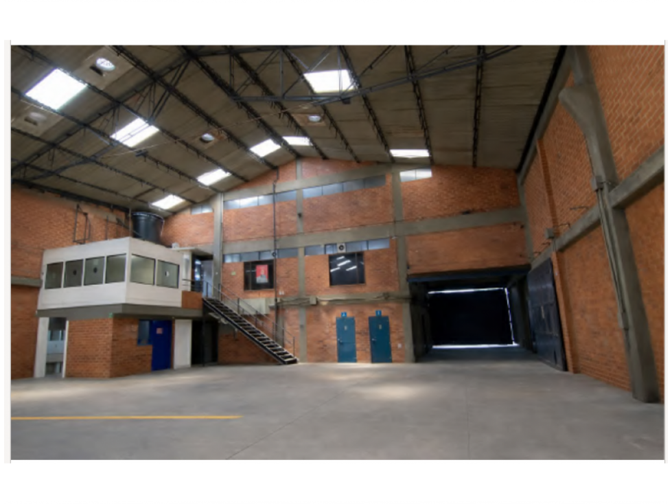 ARRIENDO BODEGA TOBERIN 845 M2 35 KVA — foto 3