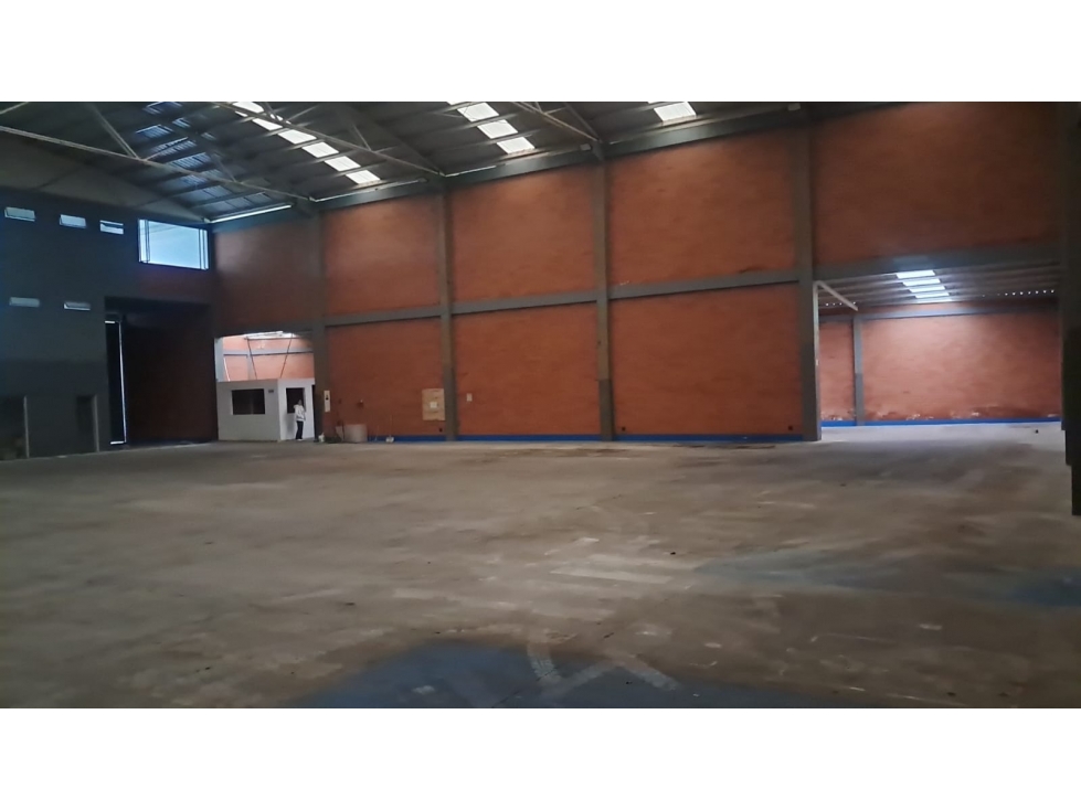 ARRIENDO BODEGA PARQUE INDUSTRIAL ZIPAQUIRA 1.362 M2 - 2