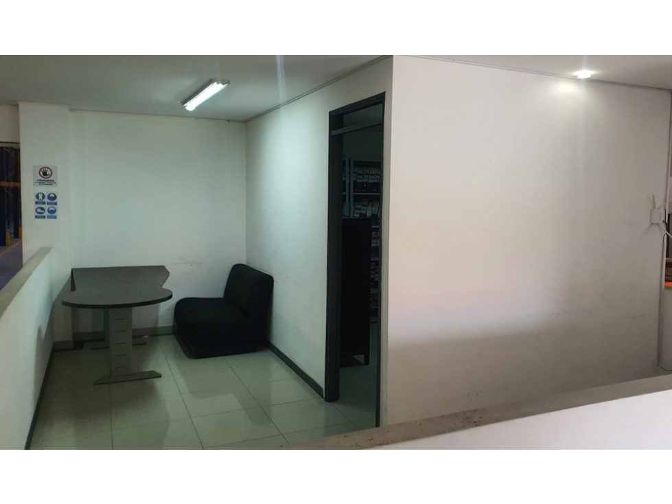 VENTA Y/O ARRIENDO BODEGA PARQUE INDUSTRIAL MOSQUERA 1.160 M2 20 KVA - 5