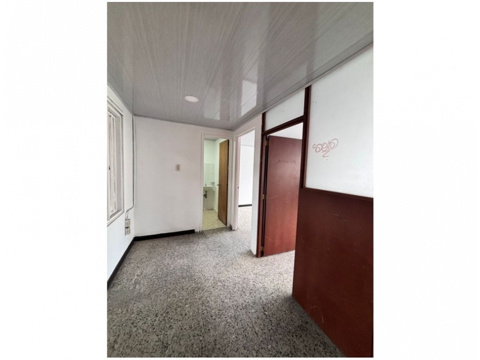 ARRIENDO BODEGA BARRIOS UNIDOS 850 M2 — foto 6