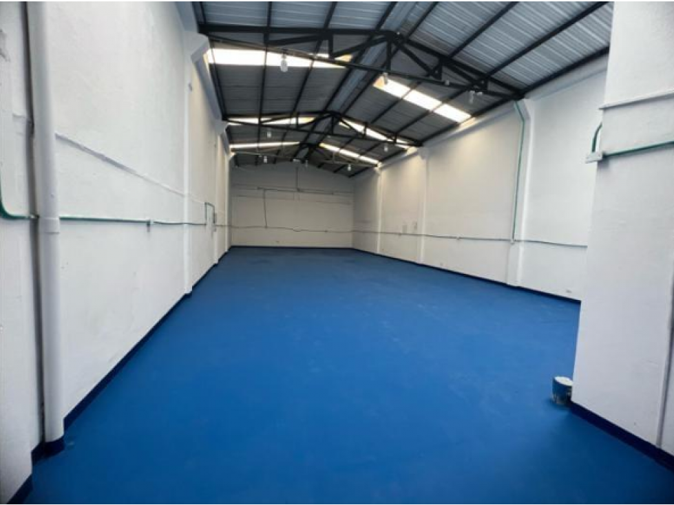 VENTA BODEGA FUNZA 602 M2 10 KVA - 2