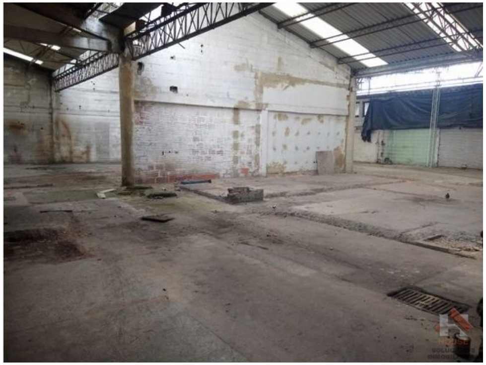 ARRIENDO BODEGA PUENTE ARANDA 4.700 M2 400 KVA — foto 6