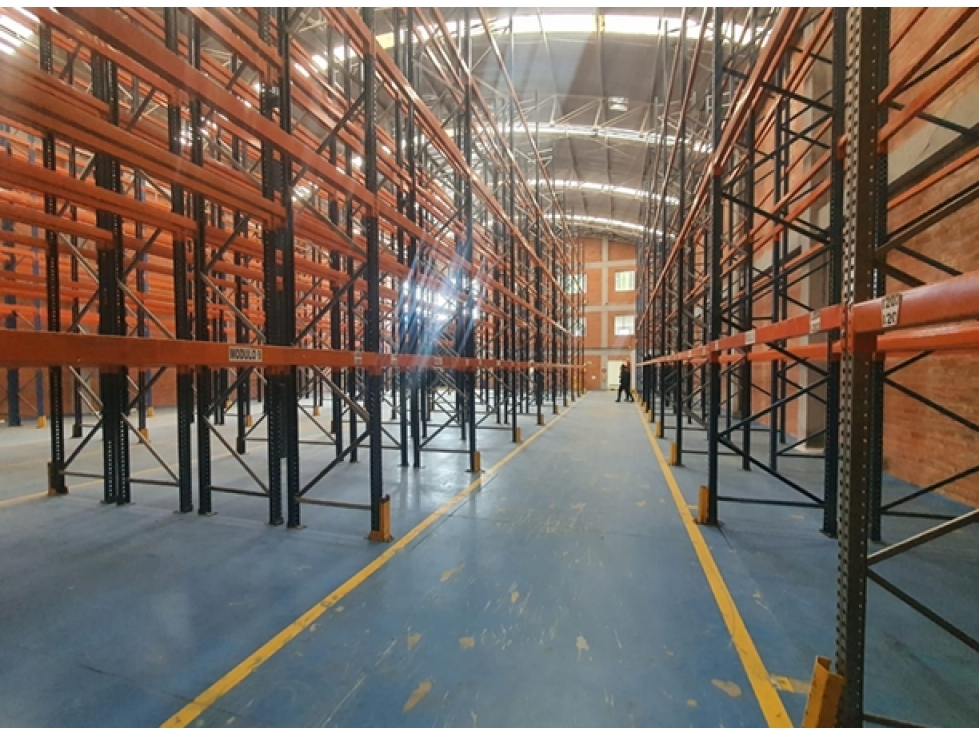 VENTA Y/O ARRIENDO BODEGA PARQUE INDUSTRIAL MOSQUERA 1.160 M2 20 KVA - 1