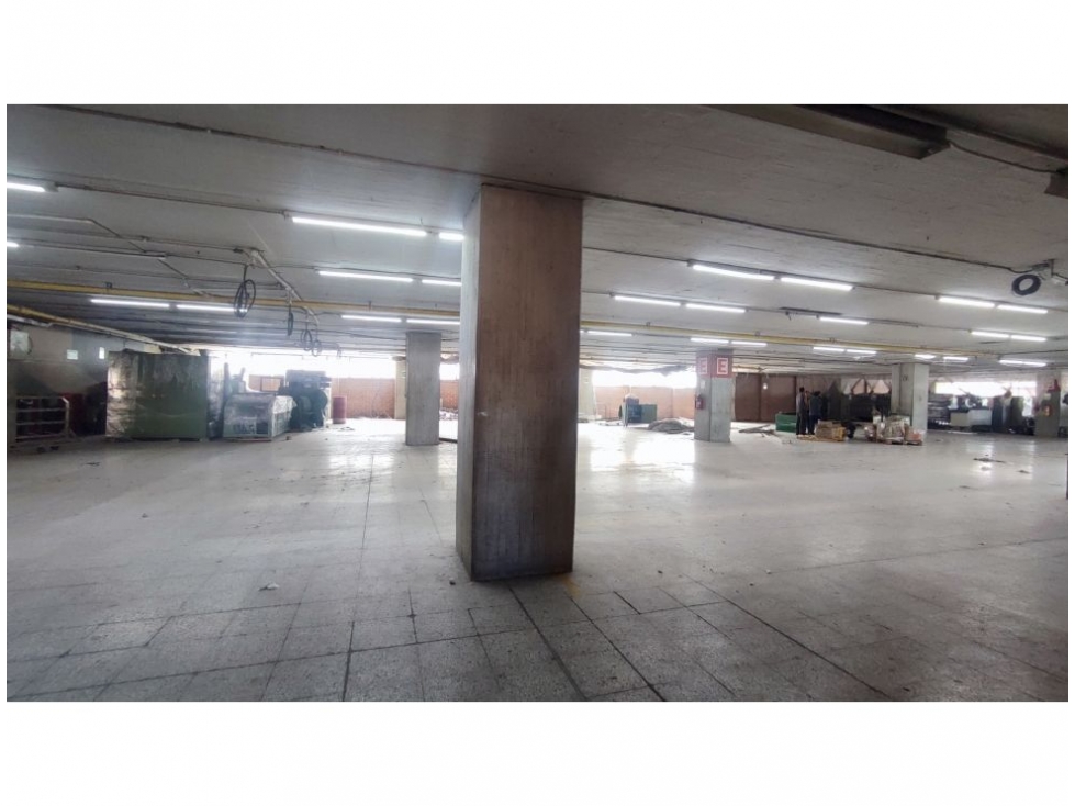 ARRIENDO BODEGA MONTEVIDEO 8.400 M2 1.000 KVA — foto 6