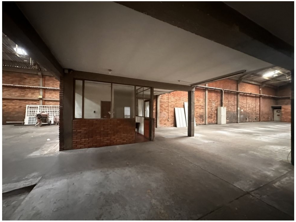 ARRIENDO BODEGA PUENTE ARANDA 600M2 200 KVA - 5