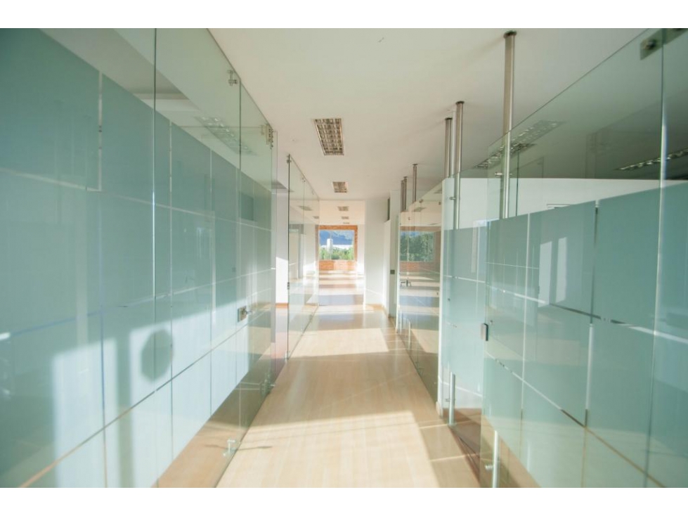 ARRIENDO BODEGA PARQUE INDUSTRIAL SIBERIA 886 M2 - 3