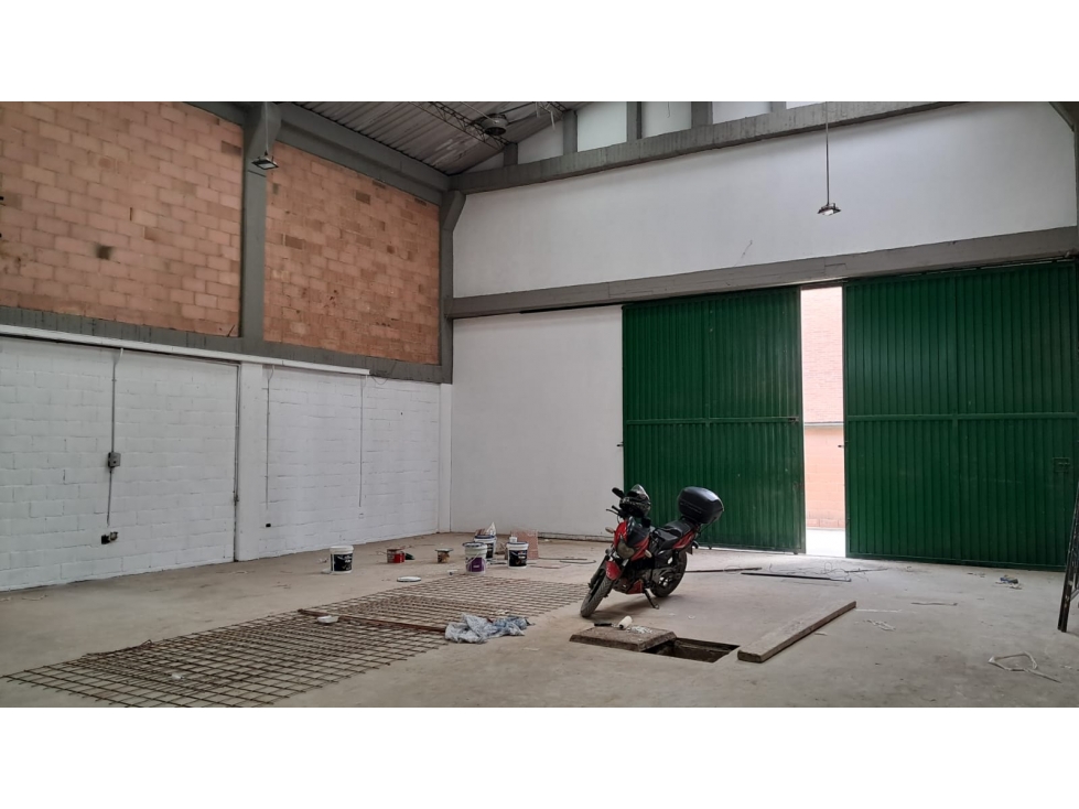 VENTA BODEGA PARQUE INDUSTRIAL FONTIBON 346 M2