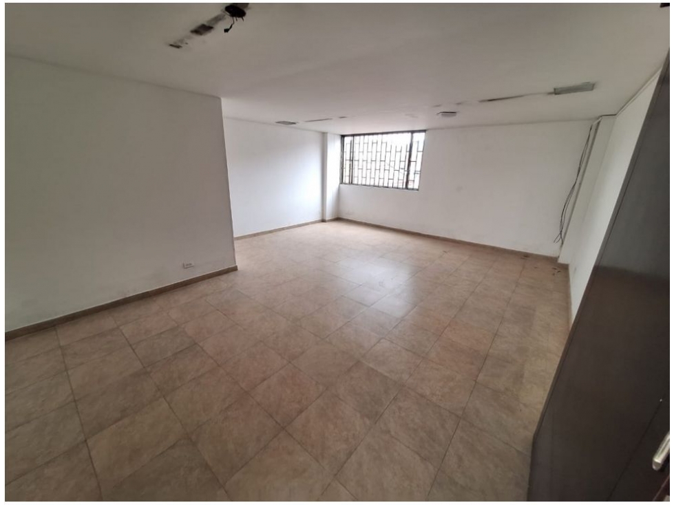 VENTA BODEGA CHAPINERO 1.236 M2 22.5 KVA - 4