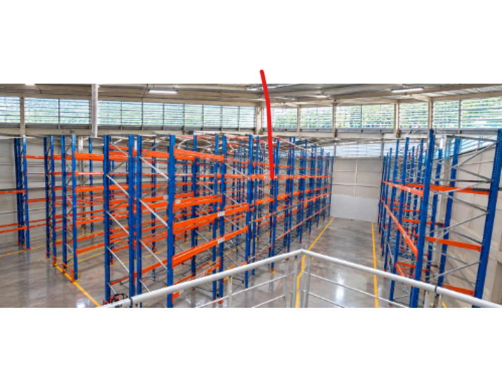 ARRIENDO BODEGA PARQUE INDUSTRIAL SIBERIA 650 M2. - 3
