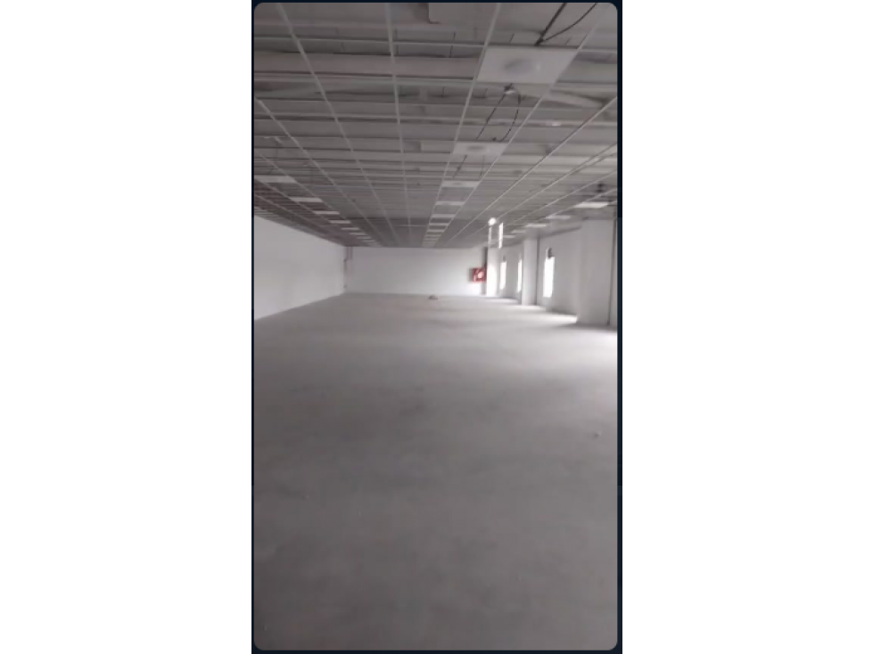 VENTA BODEGA ZONA FRANCA 3.630 M2 - 4