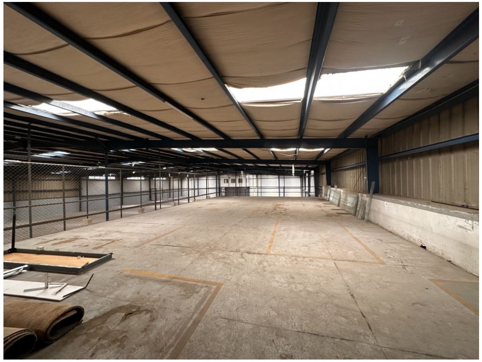ARRIENDO BODEGA ENGATIVA 2.500 M2 50 KVA — foto 2