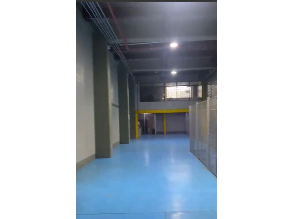 ARRIENDO BODEGA FONTIBON 242 M2 15 KVA - 4
