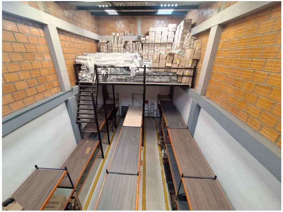 VENTA BODEGA ENGATIVA 328 M2