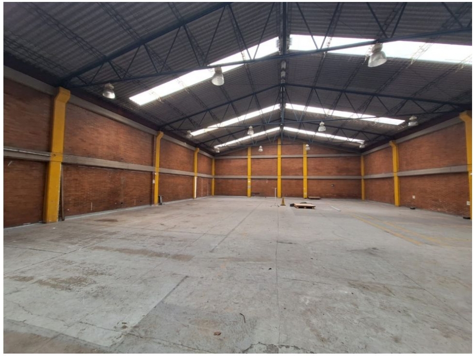 VENTA BODEGA CHAPINERO 1.236 M2 22.5 KVA - 2