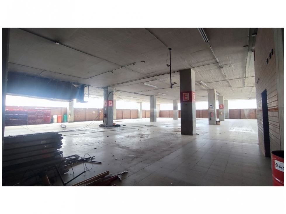 ARRIENDO BODEGA MONTEVIDEO 8.400 M2 1.000 KVA — foto 4