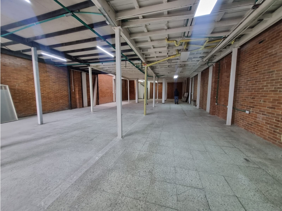ARRIENDO BODEGA PARQUE INDUSTRIAL PRADO VERANIEGO 420 M2 20 KVA - 1