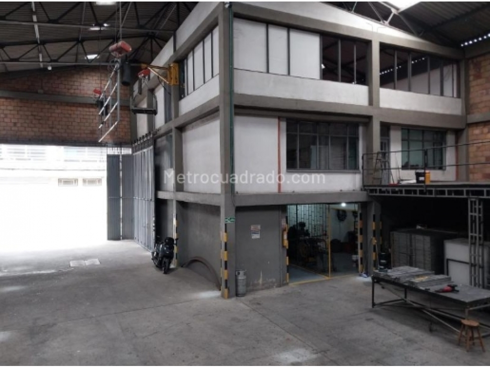 VENTA Y/O ARRIENDO BODEGA FERIAS 1.100 M2 35 KVA — foto 5
