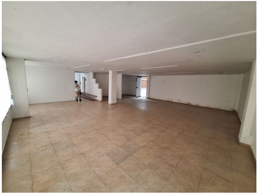 VENTA BODEGA CHAPINERO 1.236 M2 22.5 KVA - 3