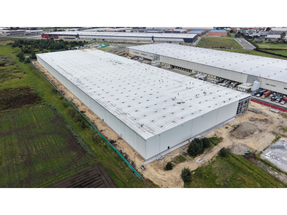 ARRIENDO BODEGA PARQUE INDUSTRIAL SIBERIA 16.387 M2 400 KVA - 1