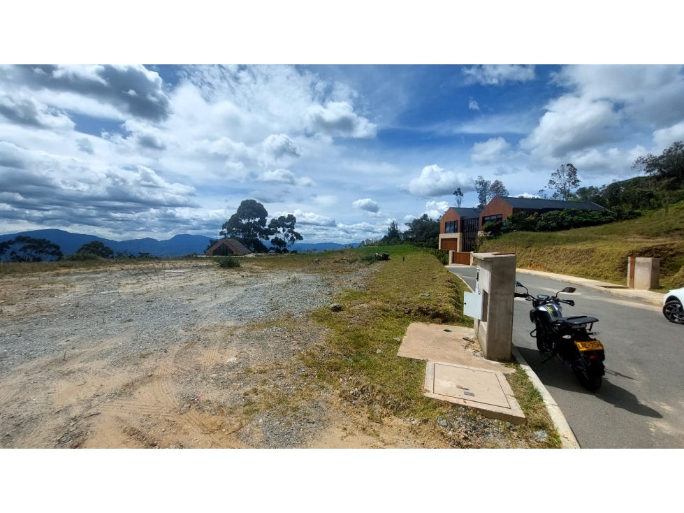 VENTA DE LOTE EN URBANIZACION CERRADA EN ENVIGADO ALTO PALMAS — foto 2