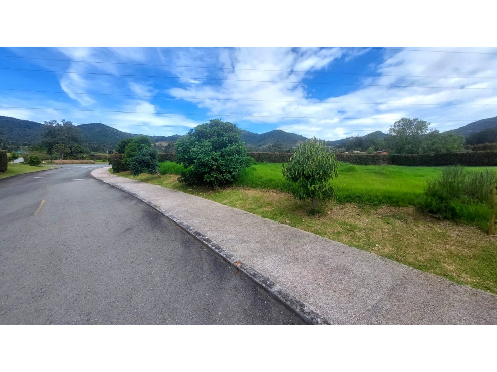 VENTA DE LOTE EN LA CEJA UNIDAD CERRADA, SECTOR EL YARUMO — foto 3