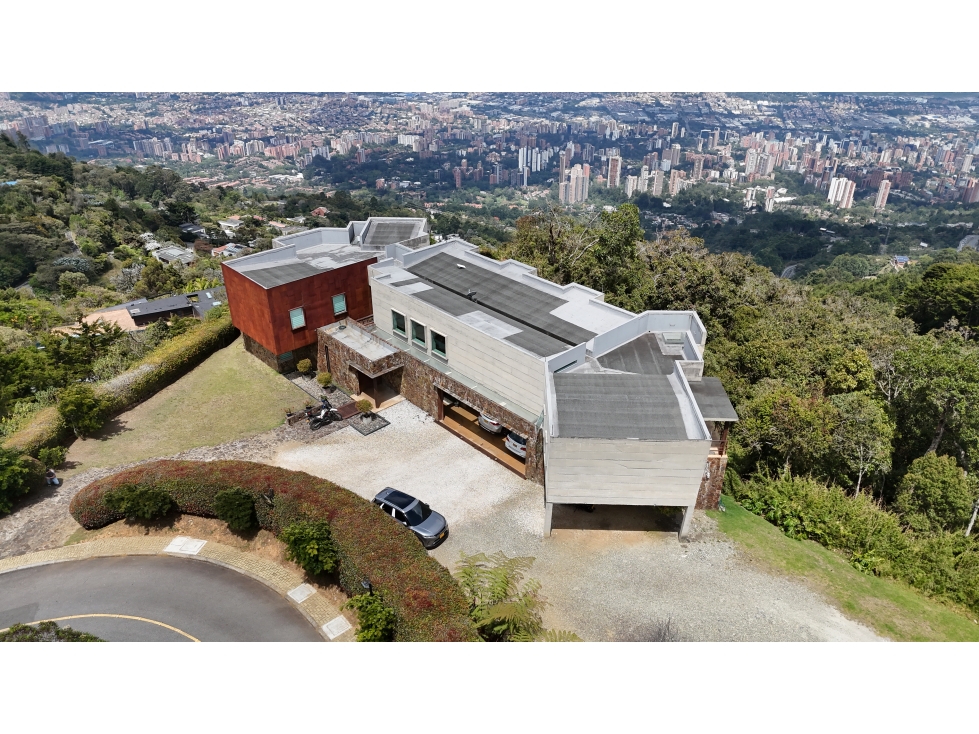 VENTA DE LUJOSA CASA EN LAS PALMAS , MEDELLIN — foto 2