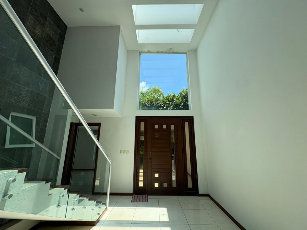 RESIDENCIA EN VENTA LOMA DE ANGELOPOLIS — foto 3