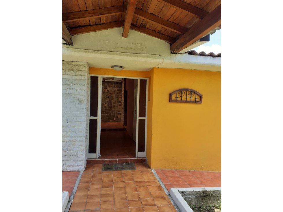 CASA EN RENTA FRACCIONAMIENTO SANTA ELENA - 2