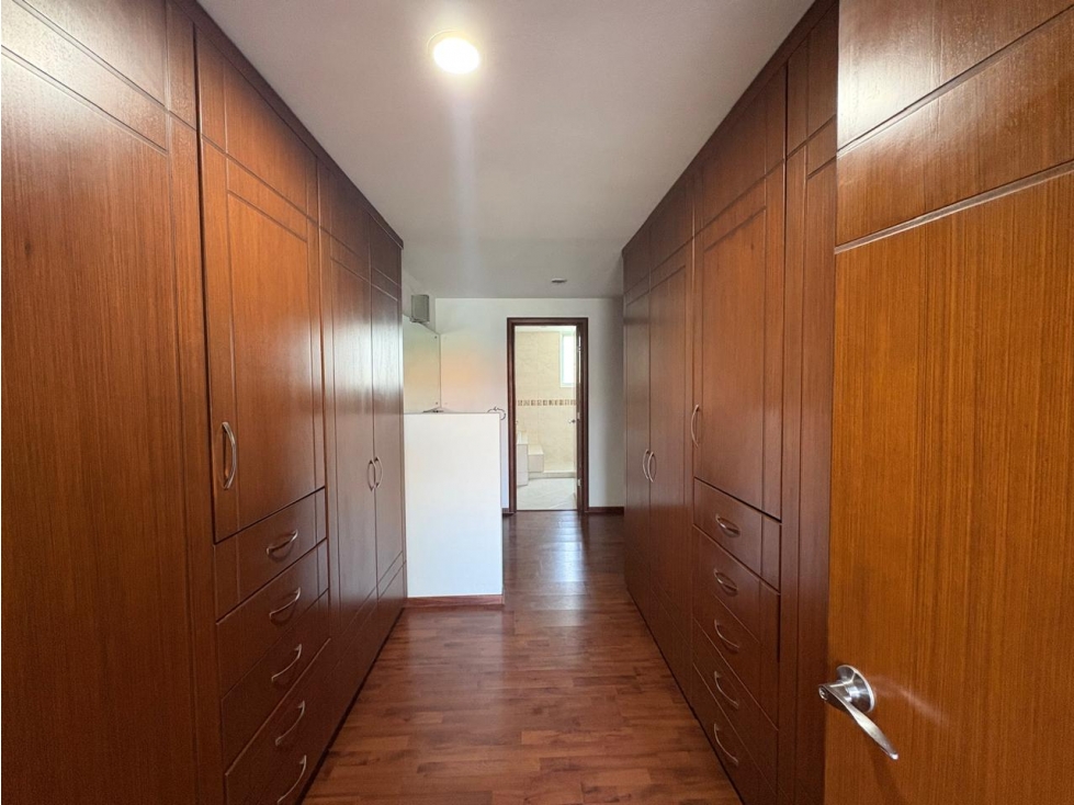RESIDENCIA EN VENTA LOMA DE ANGELOPOLIS — foto 6