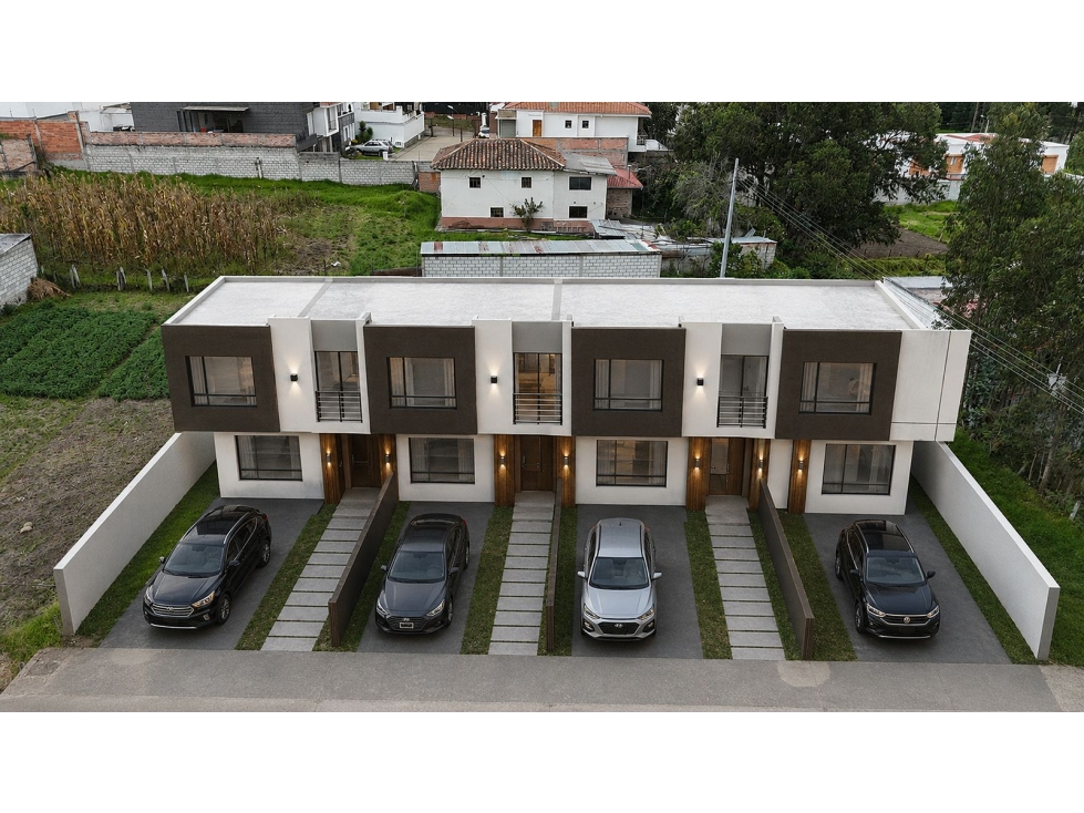 Casa en venta | Sector escuela Pasos | Av. Primero de Mayo, Cuenca