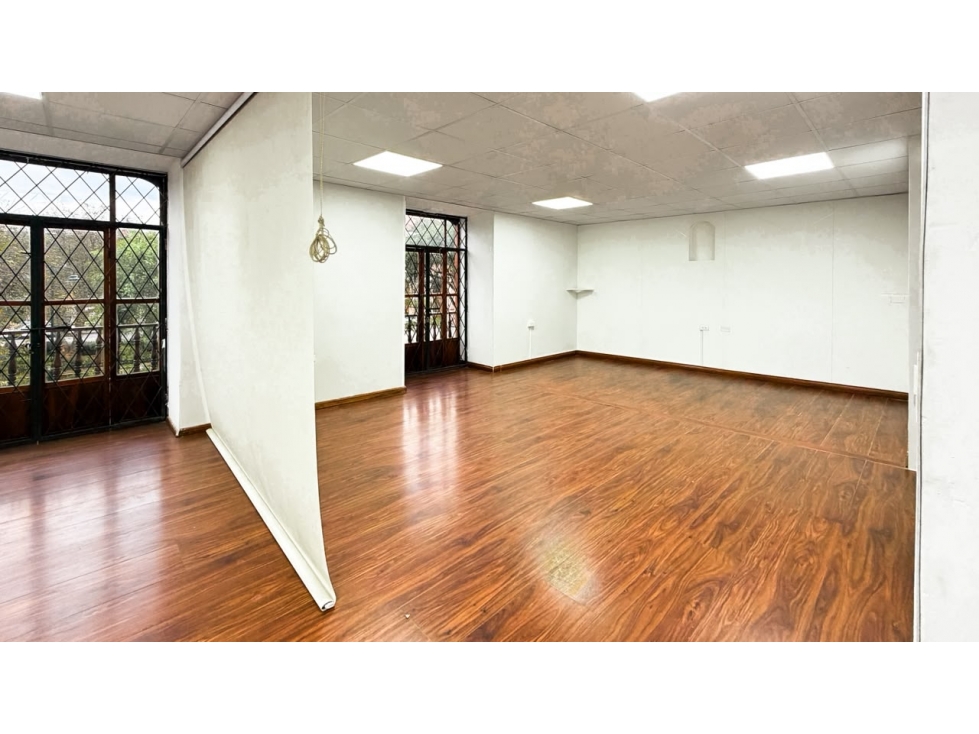 ¡Local comercial en renta frente al Parque San Blas! - 1