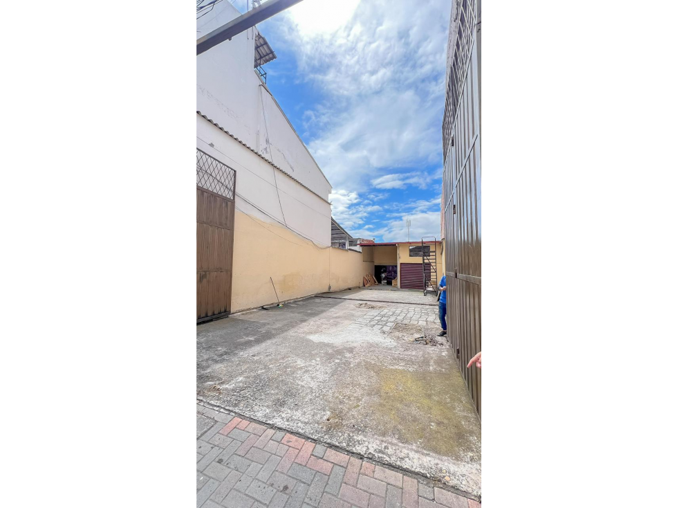 Casa comercial en venta - Sector Chola Cuencana - 5